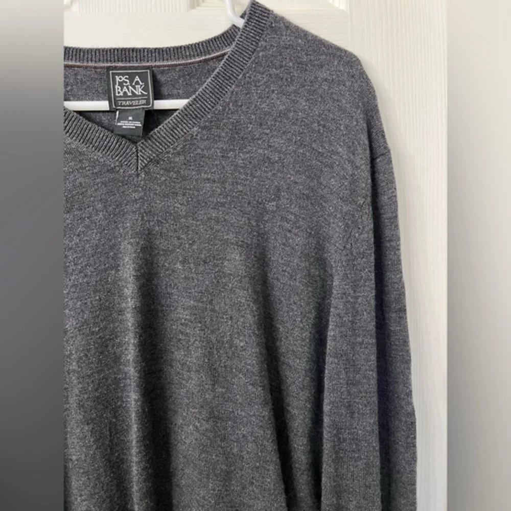 Men’s V Neck Sweater